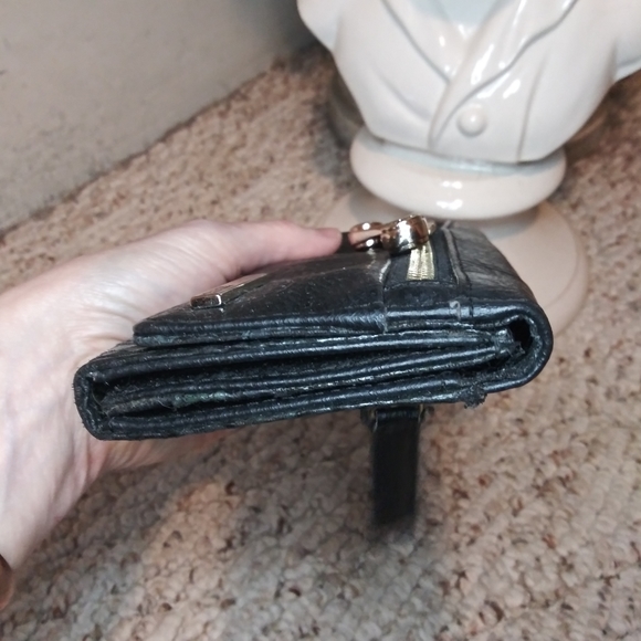 Kenneth Cole Reaction Black Snakeprint Faux Leather Wallet - Picture 6 of 14